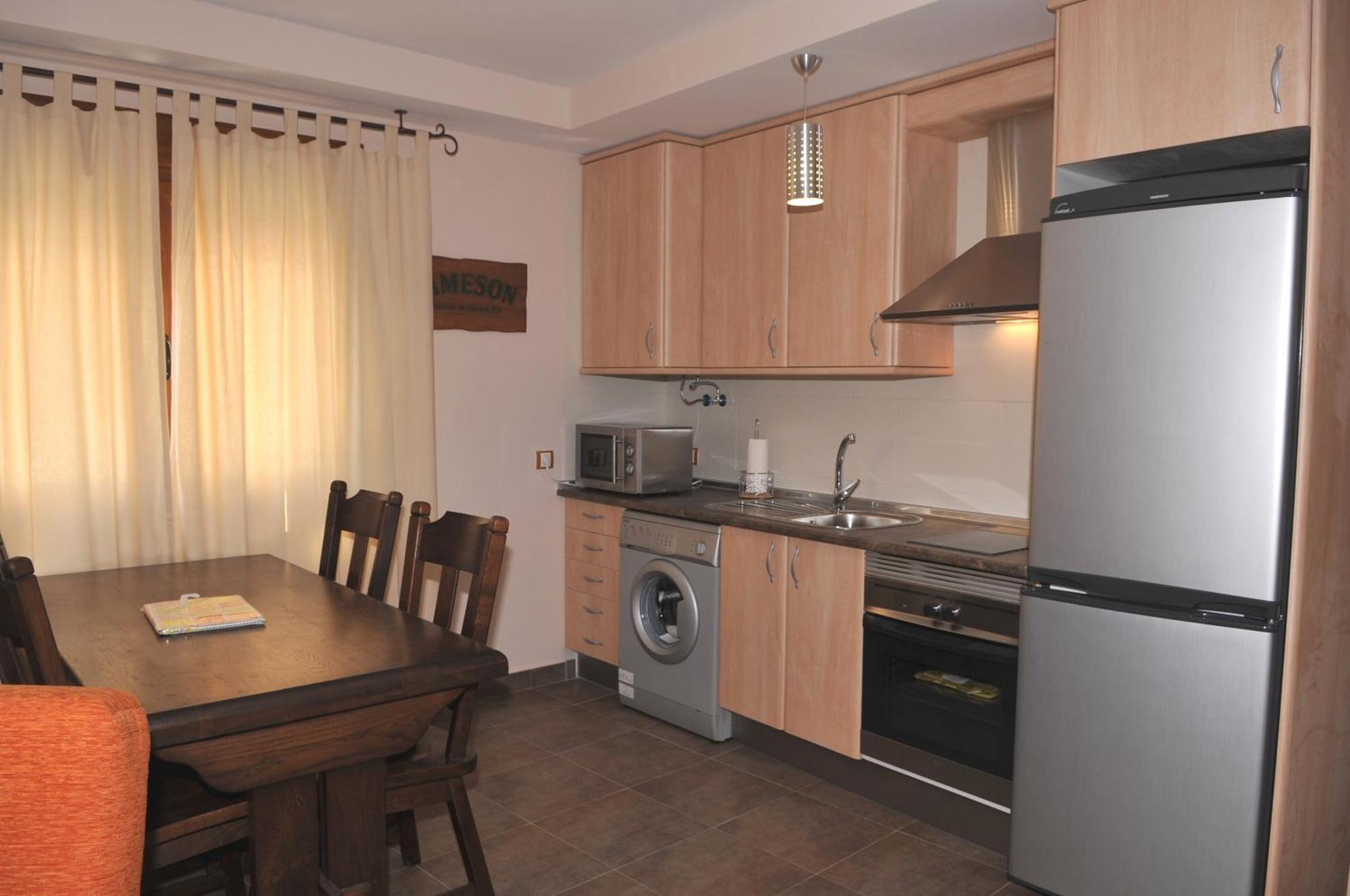 Apartament Edificio Reyes La Adrada Zewnętrze zdjęcie